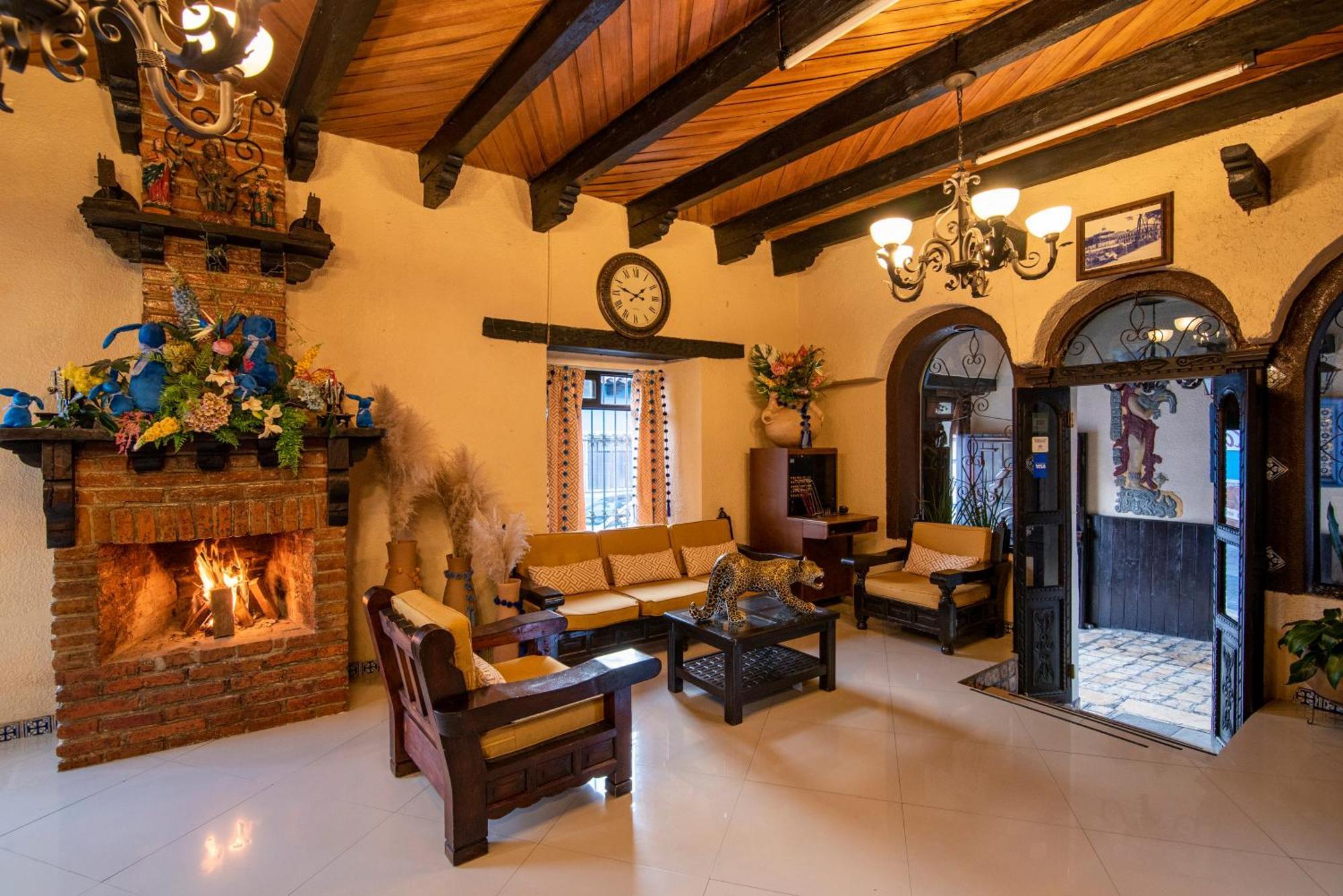 Hotel Palacio De Moctezuma San Cristóbal de Las Casas Esterno foto
